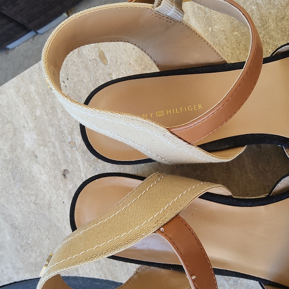 Tommy Hilfiger Black and Tan Espadrille Sandals Size 9 M - Picture 3 of 14
